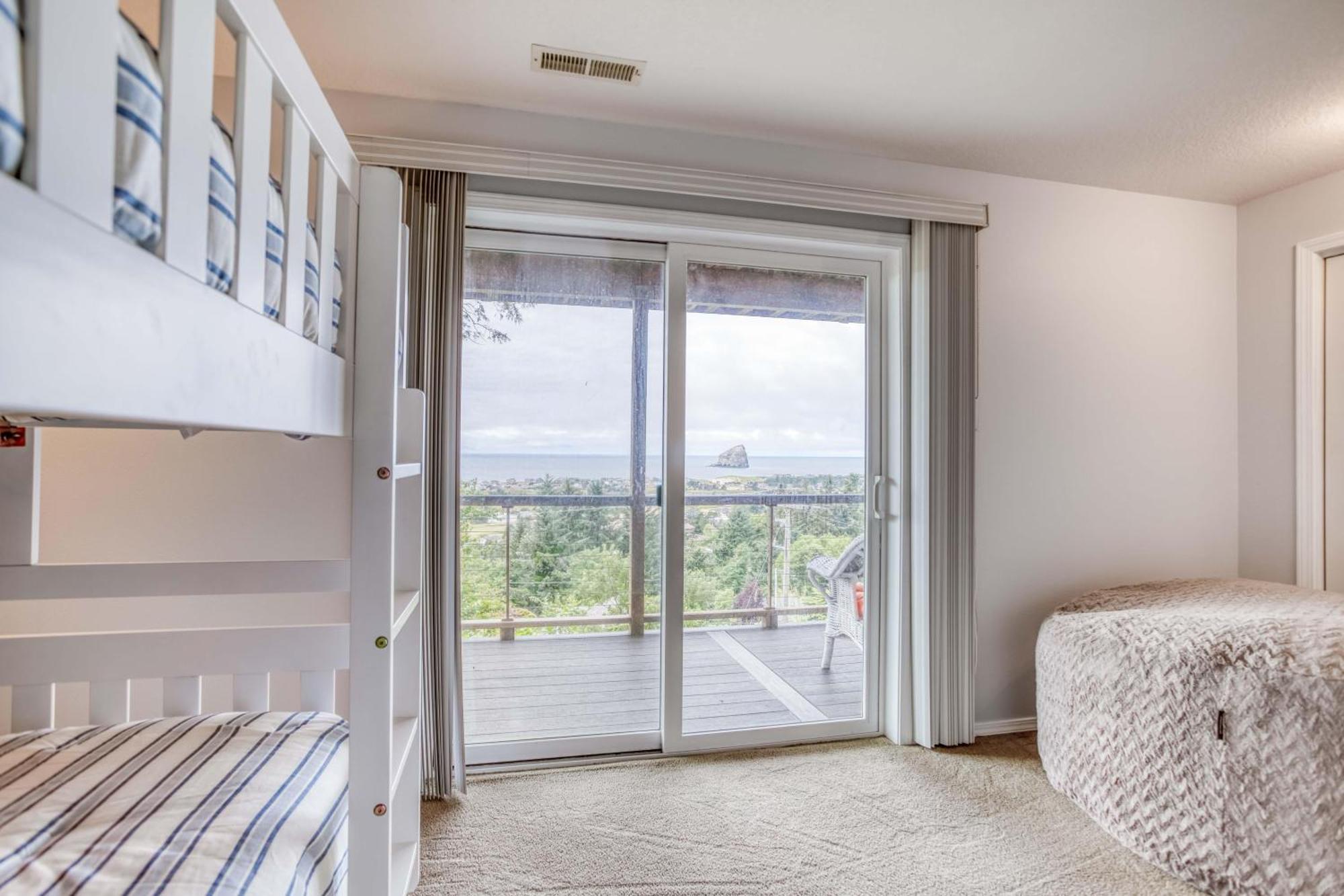 Pelican Villa Пасифик-Сити Экстерьер фото